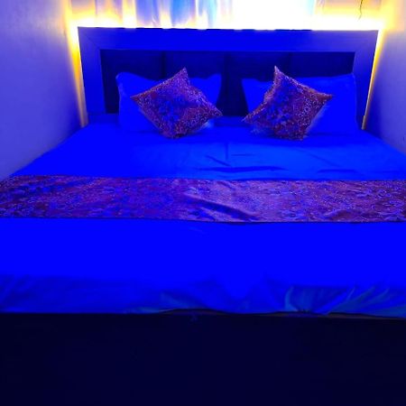 Hotel Sgh Subhadra Guest House Ayodhya Kültér fotó