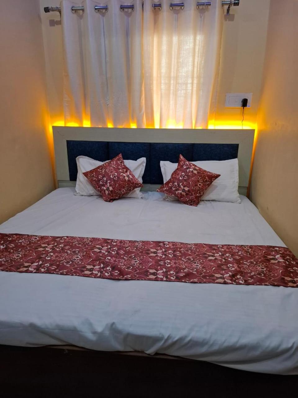 Hotel Sgh Subhadra Guest House Ayodhya Kültér fotó