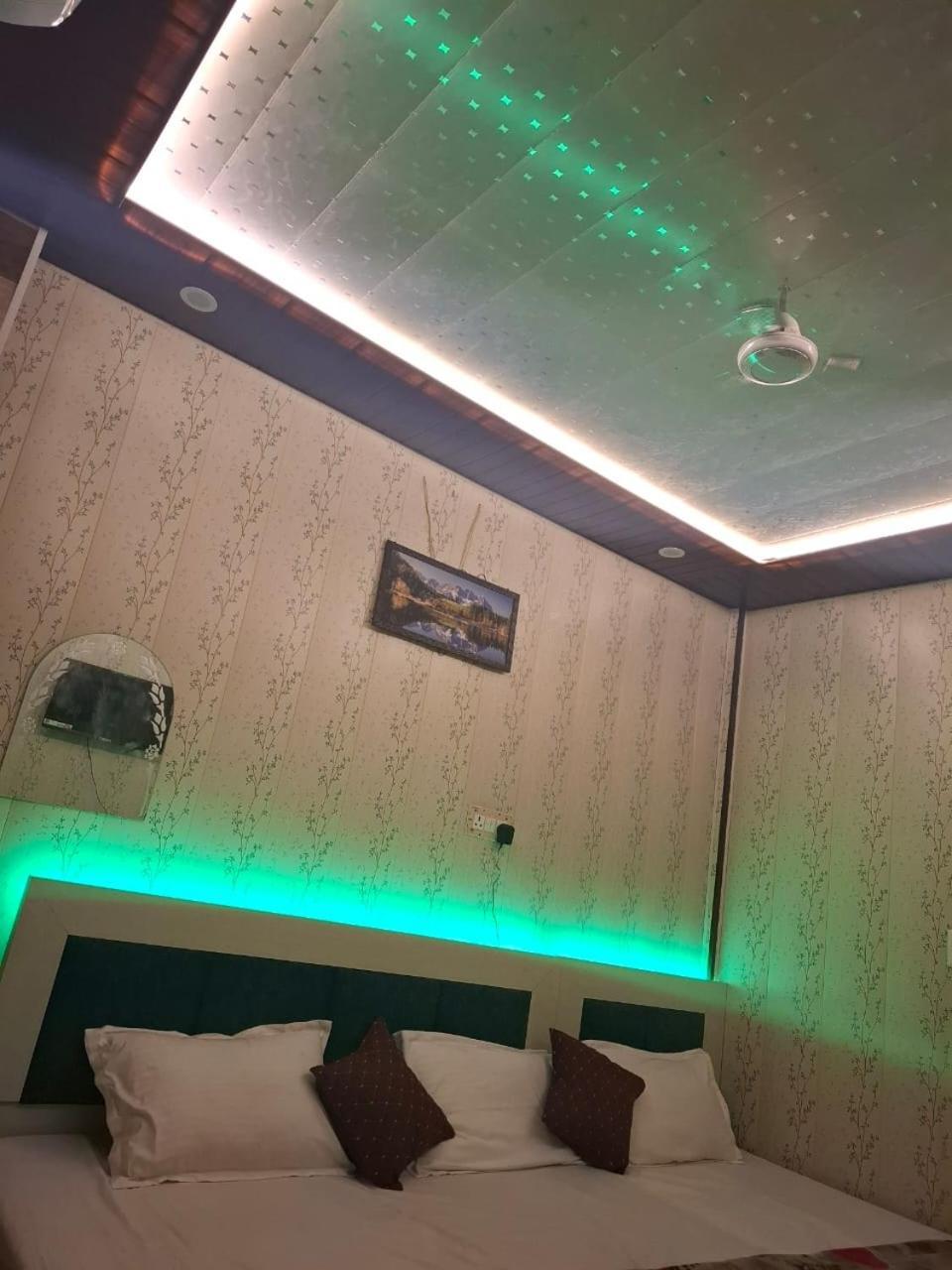 Hotel Sgh Subhadra Guest House Ayodhya Kültér fotó