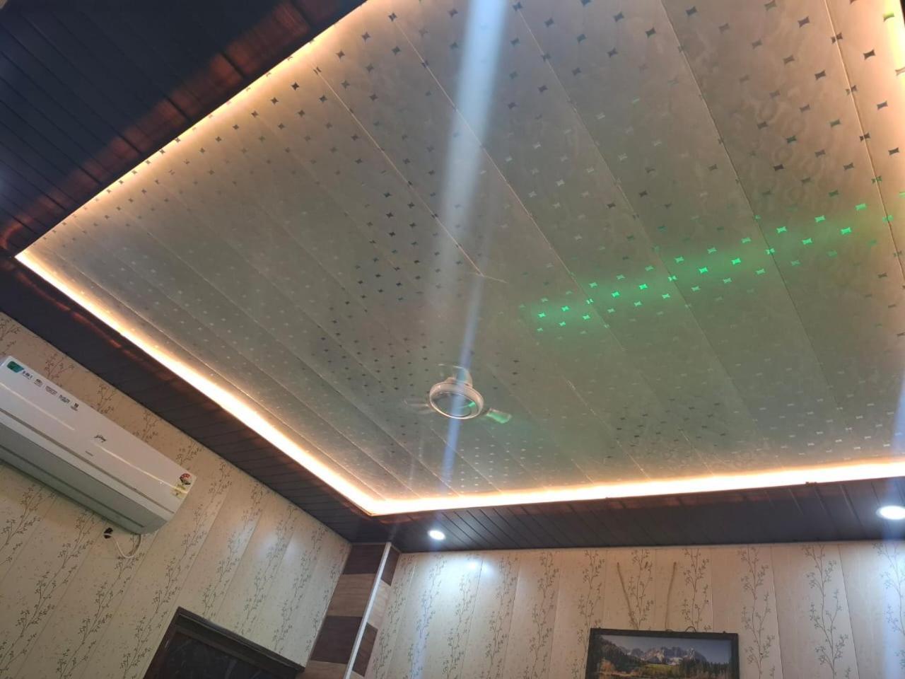 Hotel Sgh Subhadra Guest House Ayodhya Kültér fotó
